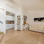 Mirto House 度假居