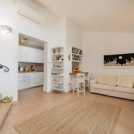 Mirto House Tatil Evi