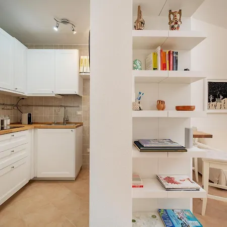 Mirto House